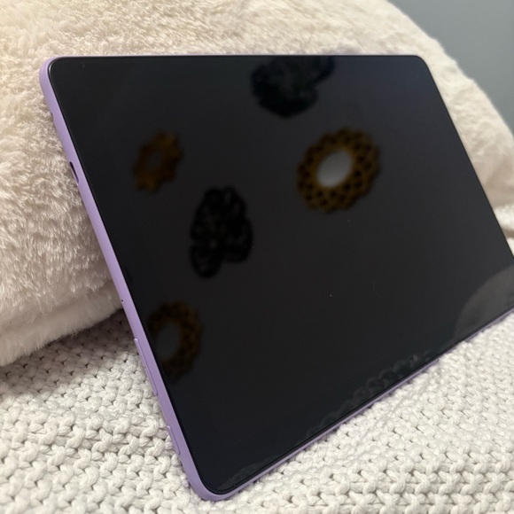 Amazon Fire HD 10 Tablet - Picture 3 of 4